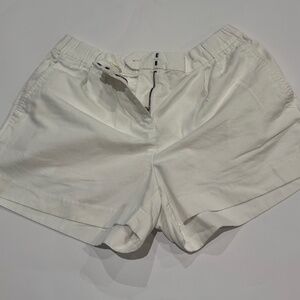 White Gap elastic waist size 4 shorts